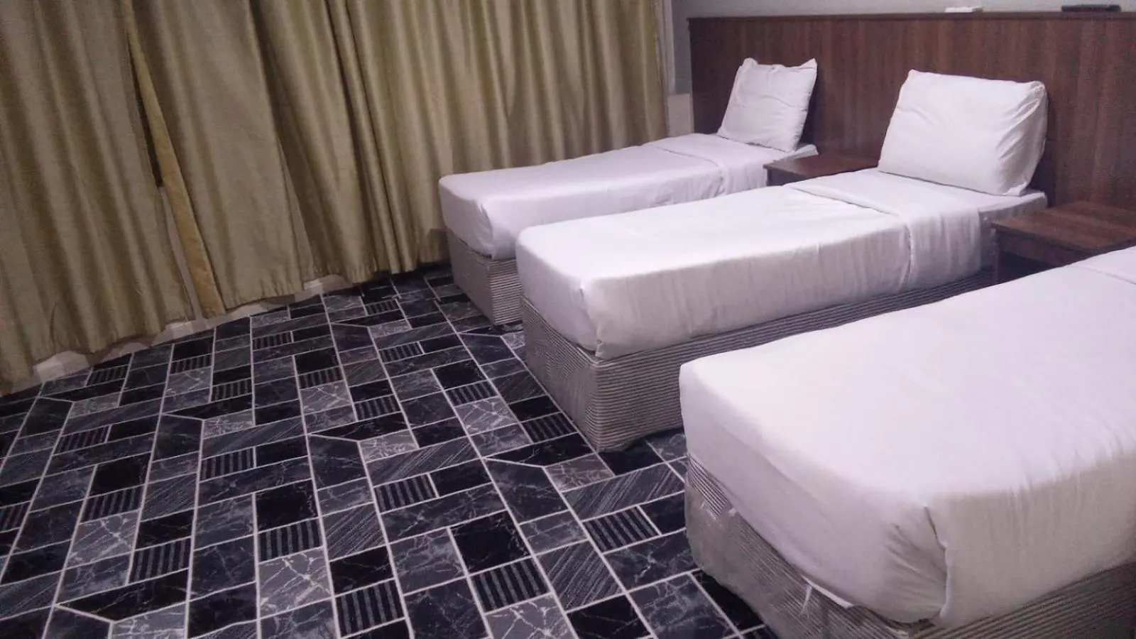 Aziziyah Bedspaces Only 2000 - 2500 Sar For Complete Period !! La Mecque 0*,  Arabie saoudite